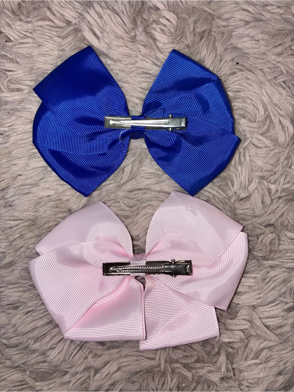 & Other Stories Blue and Light Pink Hair Bows Set